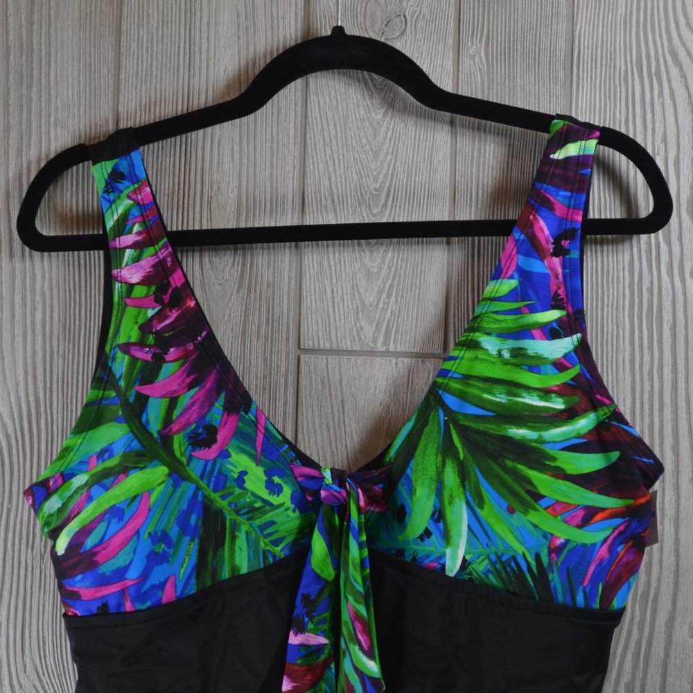 NWT Bleu Ice One Piece Swimsuit PLUS SIZE 20 22 - Picture 2 of 7